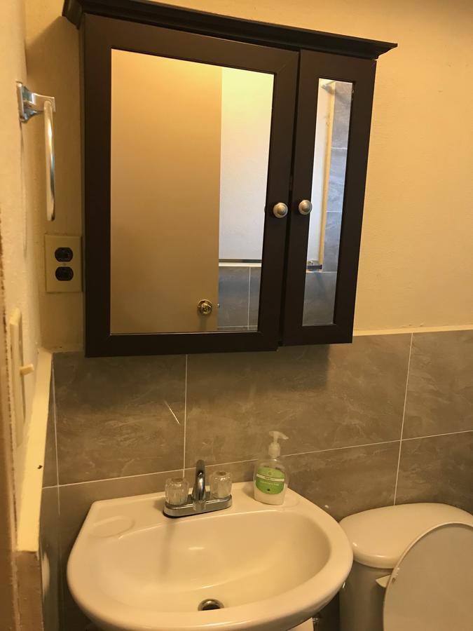 1 Bedroom / 1 Bath . Private Apt. Free Wifi, Interent & Parking Sinajana Exterior photo
